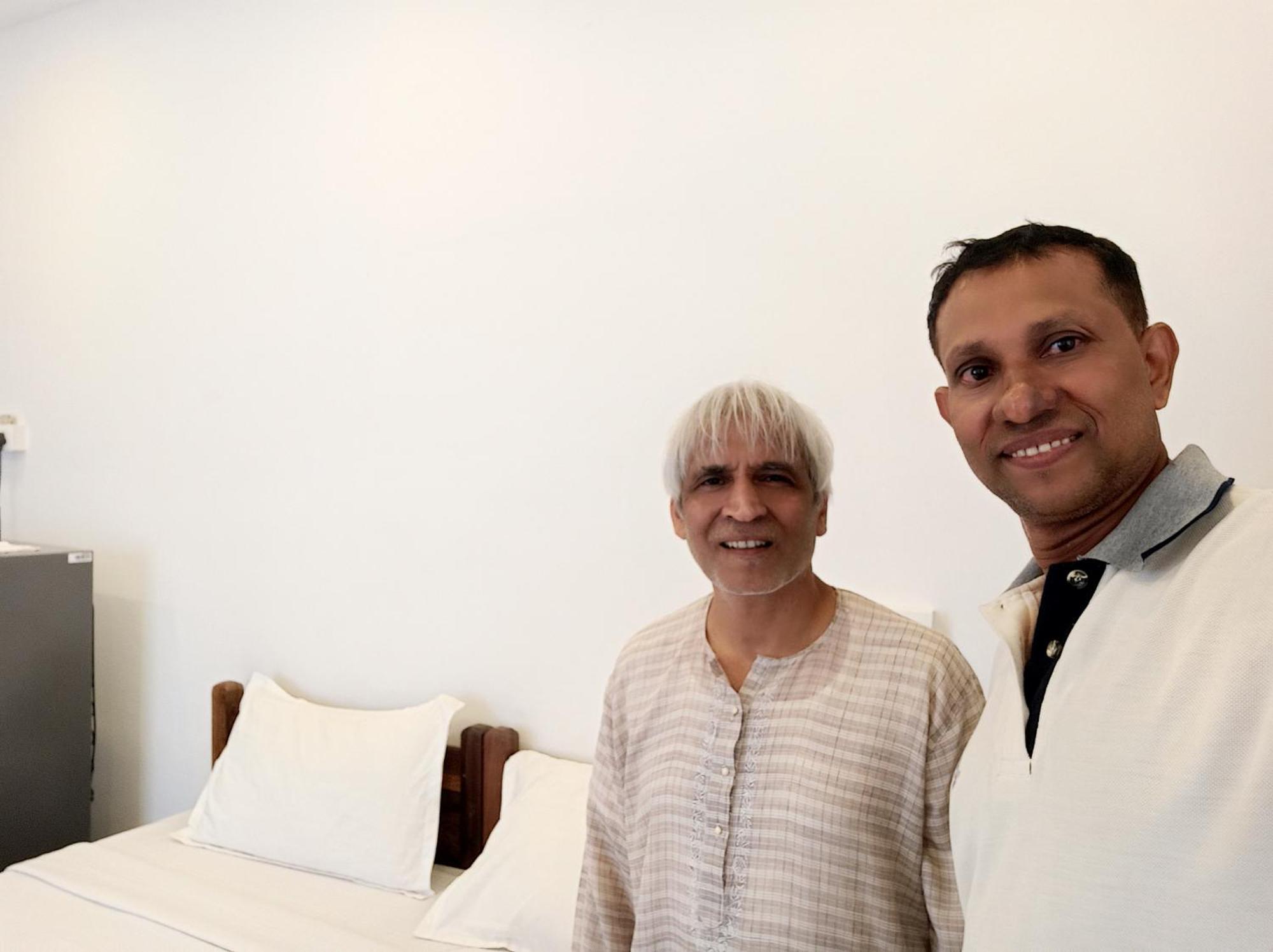 Bethesda Inn Kochi Bagian luar foto
