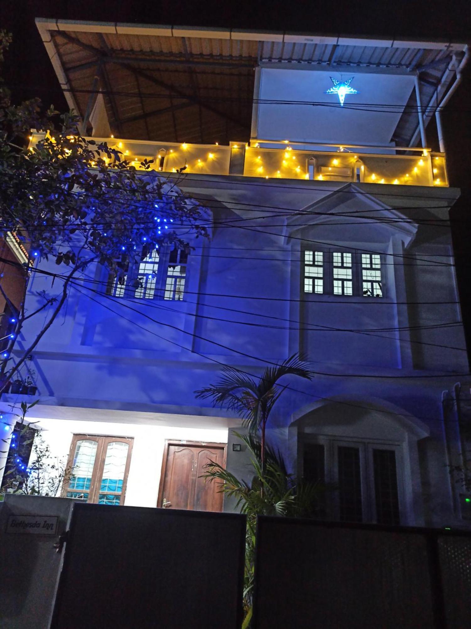 Bethesda Inn Kochi Bagian luar foto