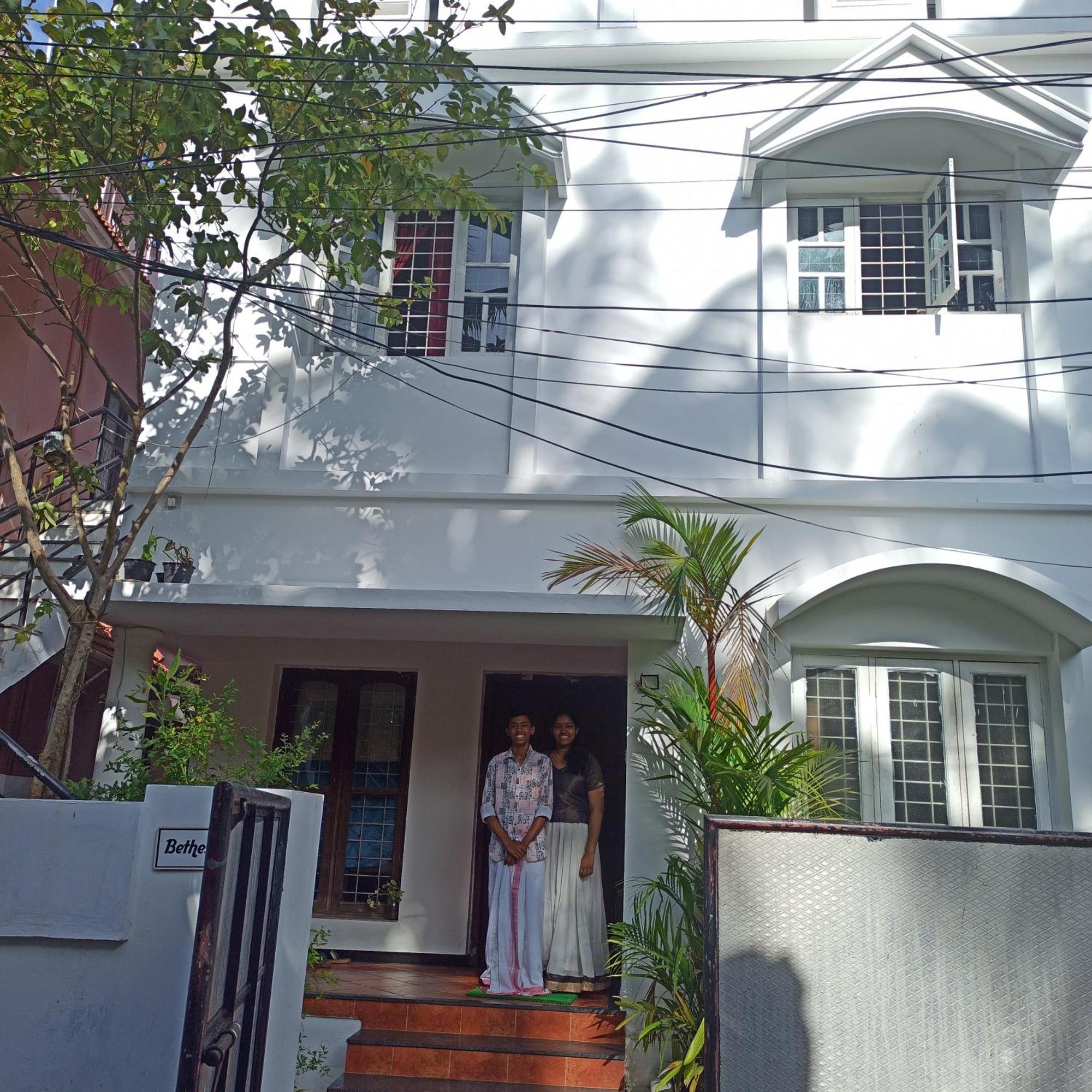 Bethesda Inn Kochi Bagian luar foto