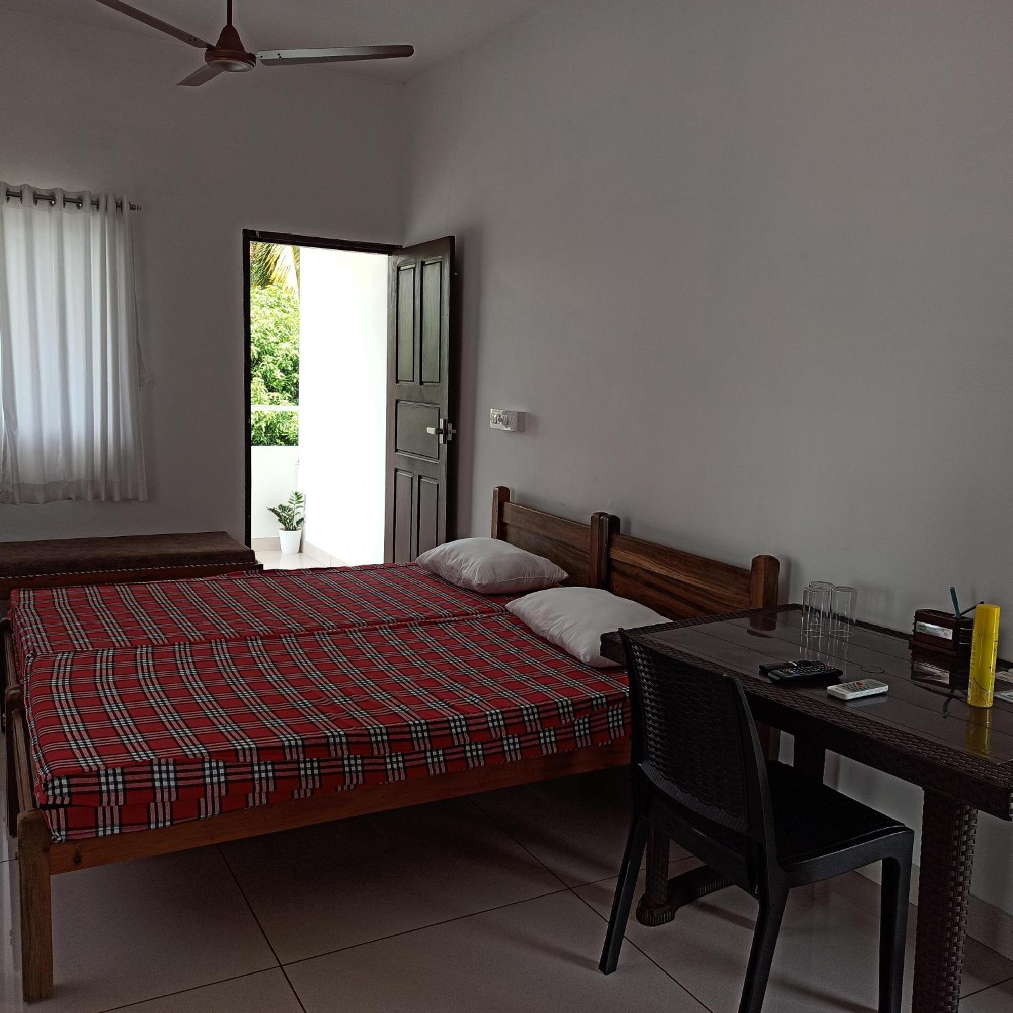Bethesda Inn Kochi Bagian luar foto