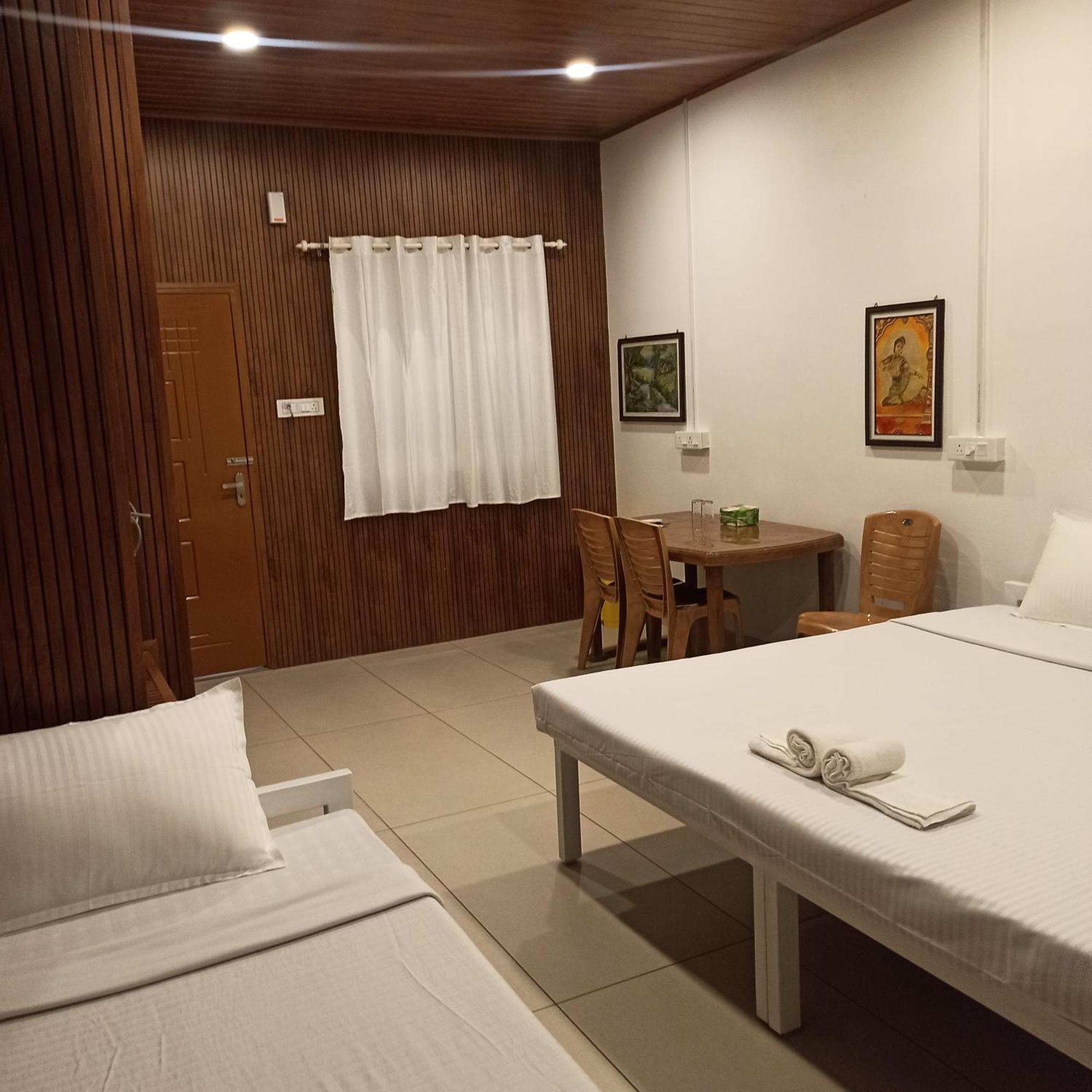 Bethesda Inn Kochi Bagian luar foto