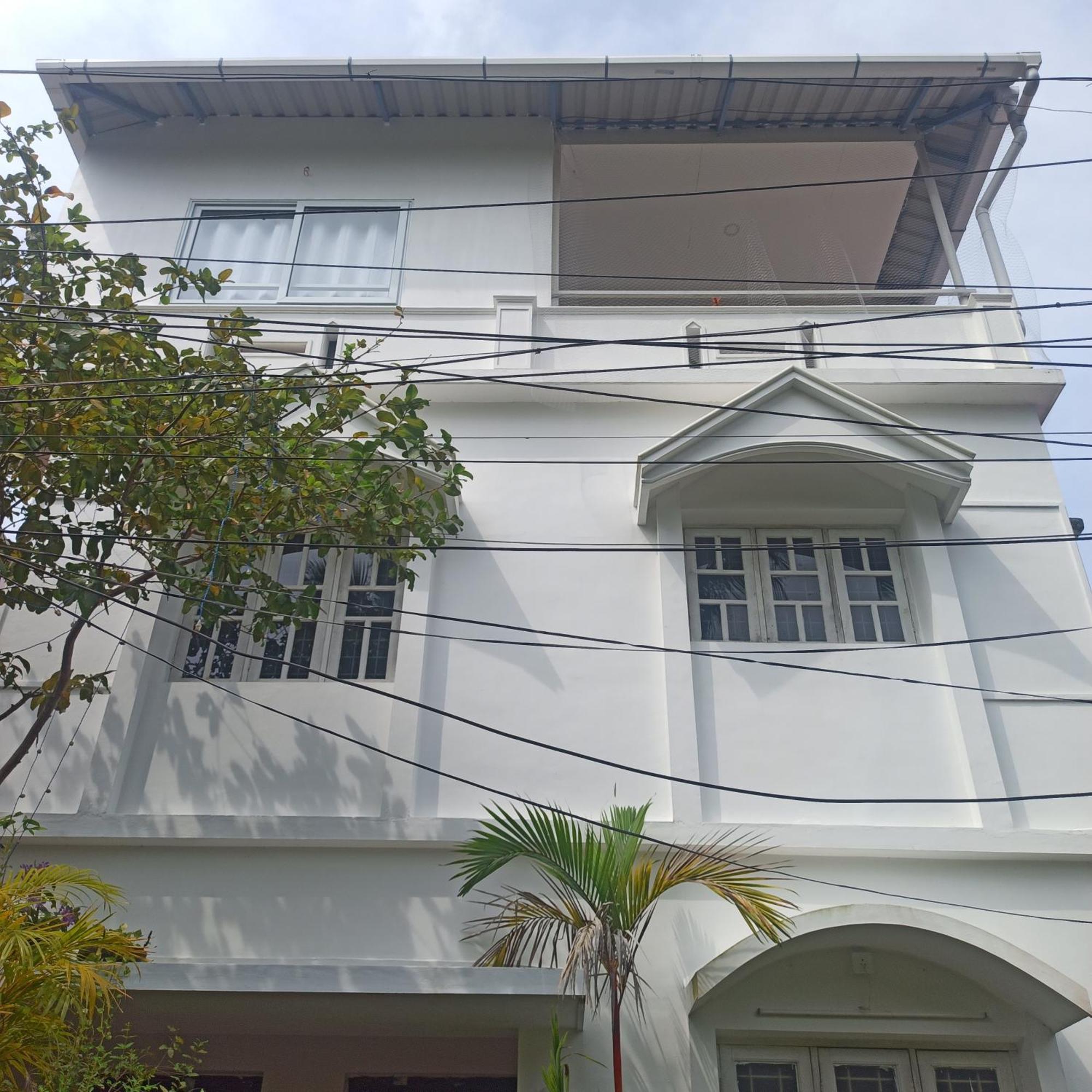 Bethesda Inn Kochi Bagian luar foto