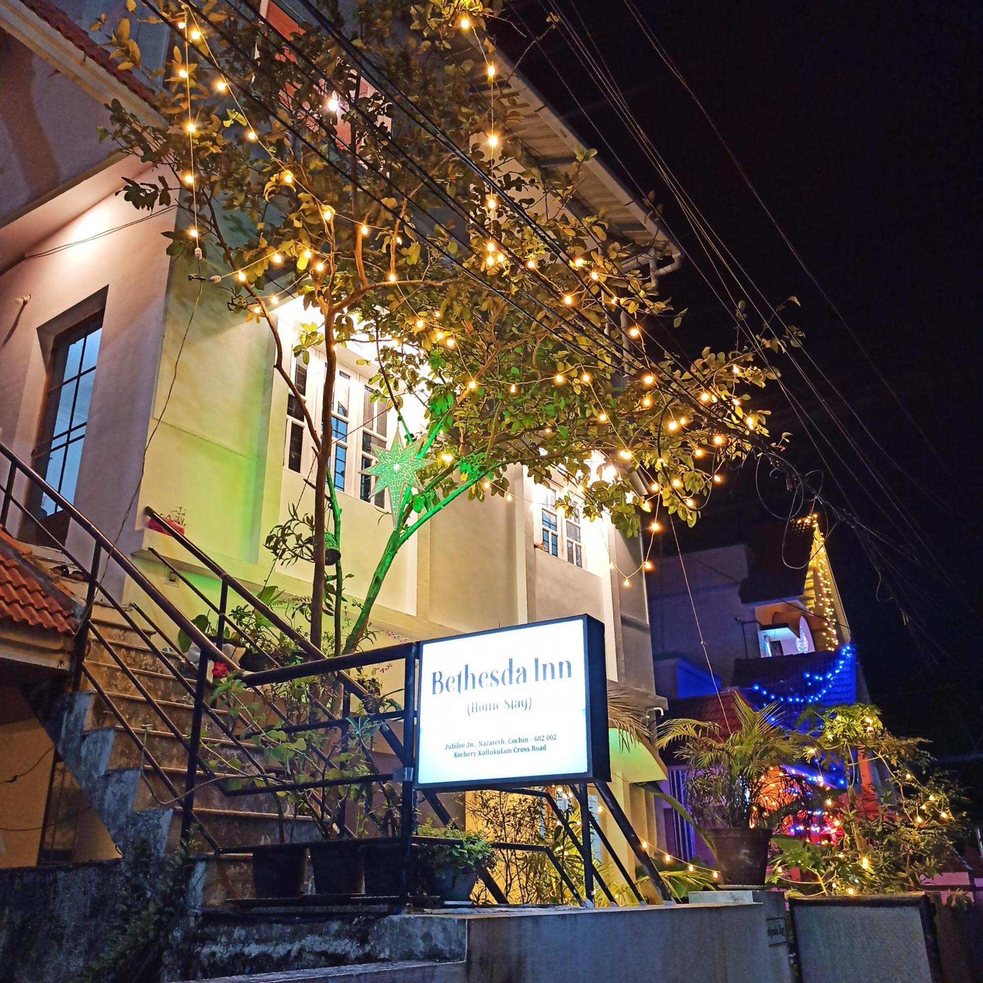 Bethesda Inn Kochi Bagian luar foto