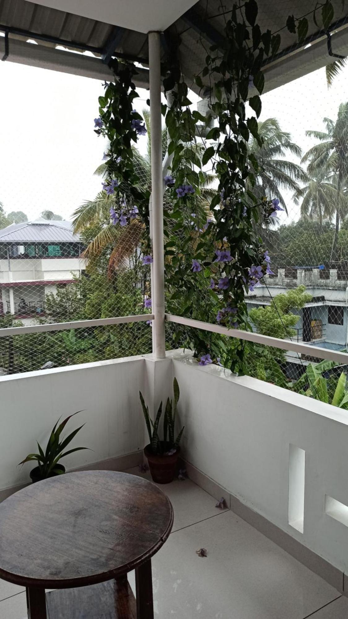 Bethesda Inn Kochi Bagian luar foto